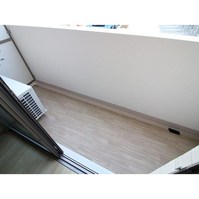 プレール・ドゥーク上中里のバルコニー