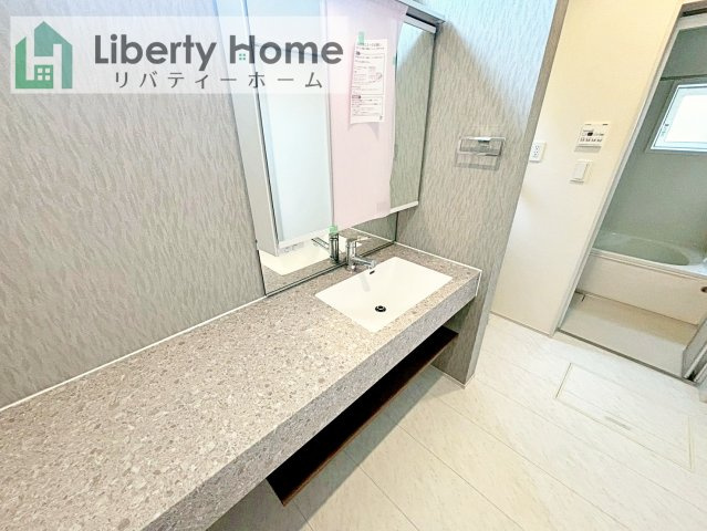 牛久市南5丁目5期　新築戸建の独立洗面台