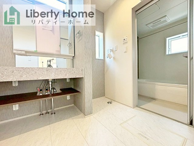 牛久市南5丁目5期　新築戸建の脱衣所