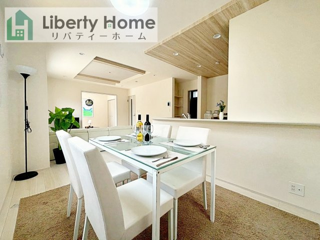 牛久市南5丁目5期　新築戸建の居間・リビング