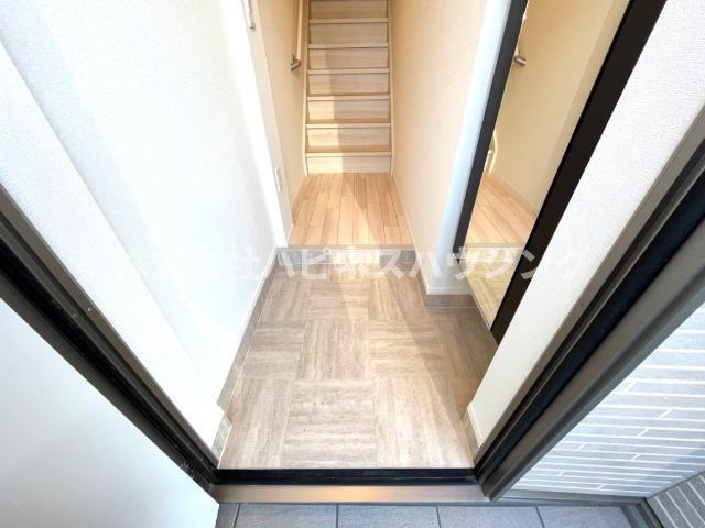 テムズの玄関|玄関