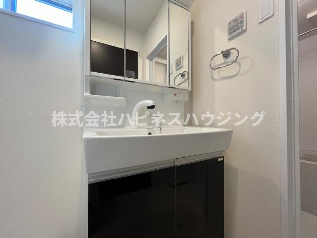 テムズの洗面所|洗髪洗面化粧台