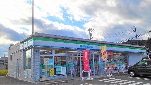カーサＳＨ　Ⅱ棟の周辺|ファミリーマート　前沢北店まで300m