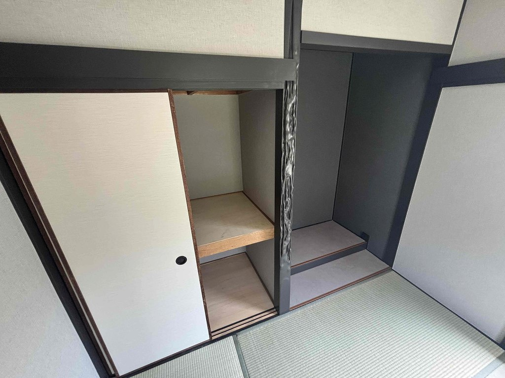 下畑町貸家の収納