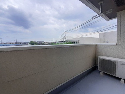 【バルコニー】 | シェモアＡ | 開放的で明るい空間を演出してくれるバルコニーです