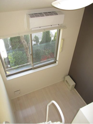 フォルテ東中野の居間・リビング|ホワイトフローリング（同一仕様写真）