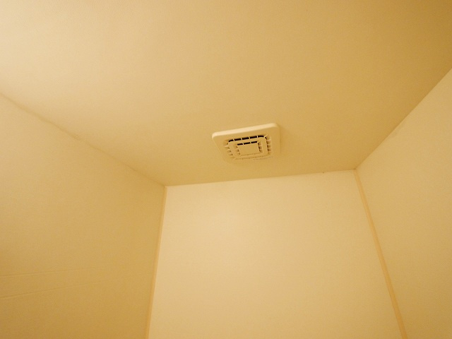 シャトーローリエＡの浴室|落ち着いた空間のお風呂です