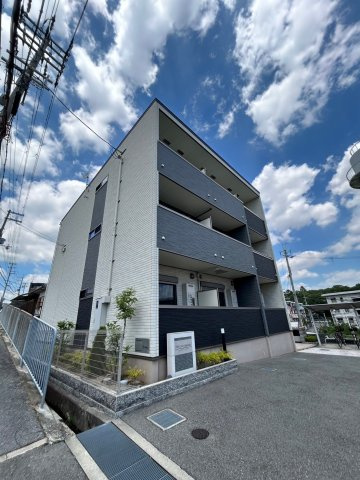 ヒルズコート　ウエガハラの外観