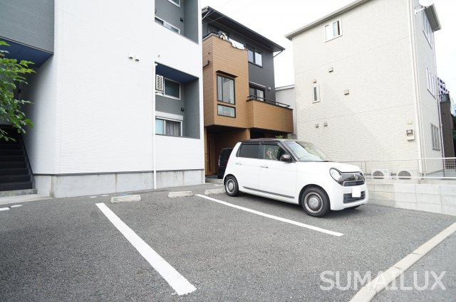 熊本市中央区琴平１丁目のアパートの駐車場