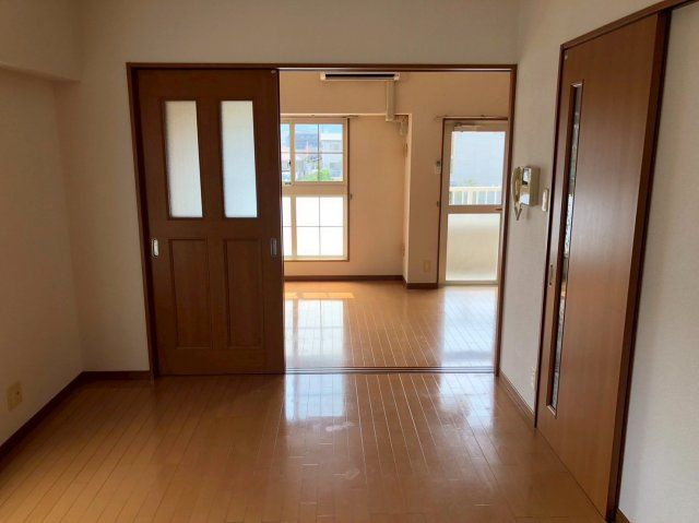 エスタシオンの内装|同建物別部屋 現況優先