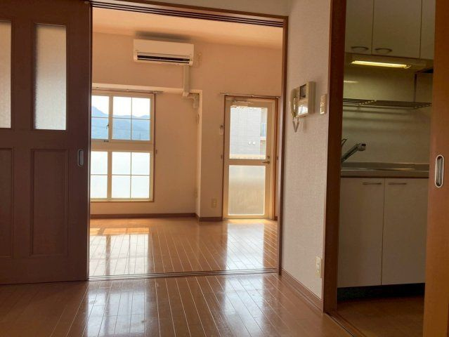 エスタシオンの内装|同建物別部屋 現況優先