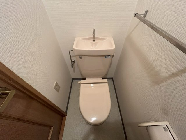 アミーグランコート三宮のトイレ|同物件別部屋写真