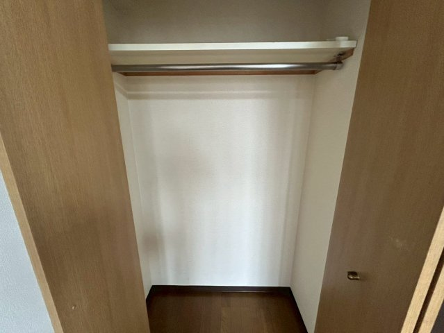 アミーグランコート三宮の収納|同物件別部屋写真