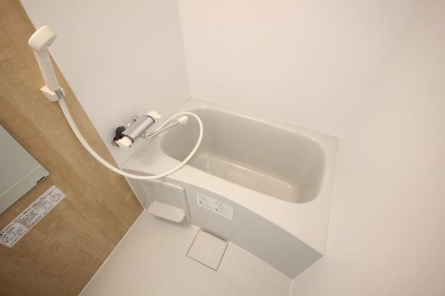 熊本市中央区琴平２丁目のアパートの浴室