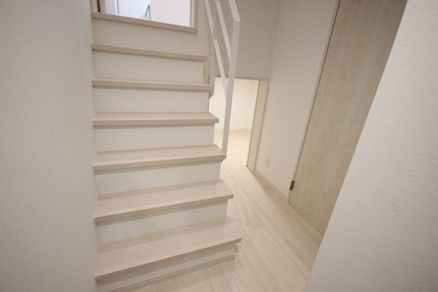 熊本市中央区琴平２丁目のアパートの玄関