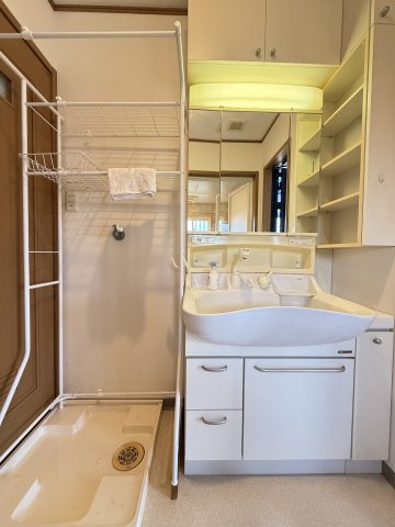 泉南市新家・中古戸建・90117の洗面所