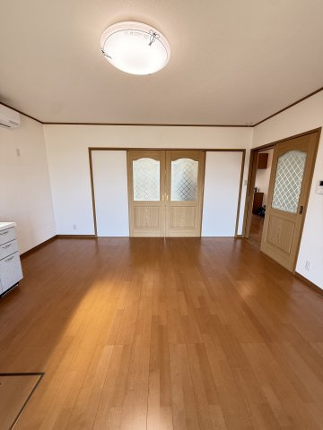 泉南市新家・中古戸建・90117の居間・リビング