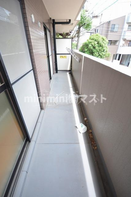 メゾン琵琶のバルコニー