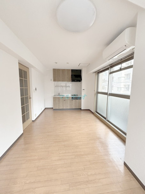 【居間・リビング】 | エバーフォレスト | 洋室