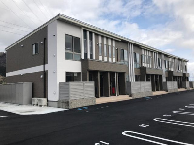 【外観】 | アルツァーレ | 外観写真（昼）