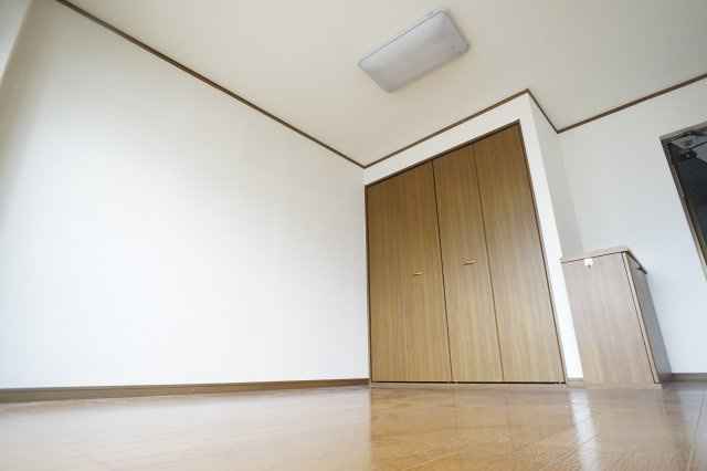 クレスト旭ケ丘の居間・リビング