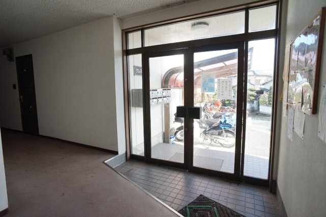 クレスト旭ケ丘のロビー