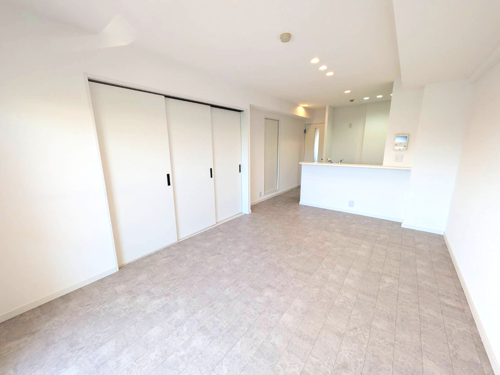 ルモン星田2番館４階の居間・リビング|使いやすい居間です