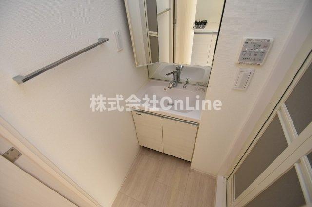 アドバンス大阪バレンシアの洗面所