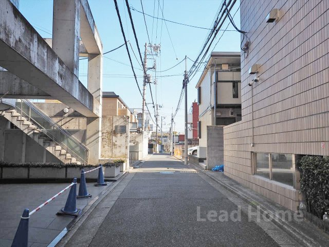 【その他】 | サン・フローラハイツ渋谷 | 前面道路