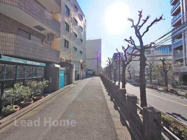 【その他】 | サン・フローラハイツ渋谷 | 前面道路