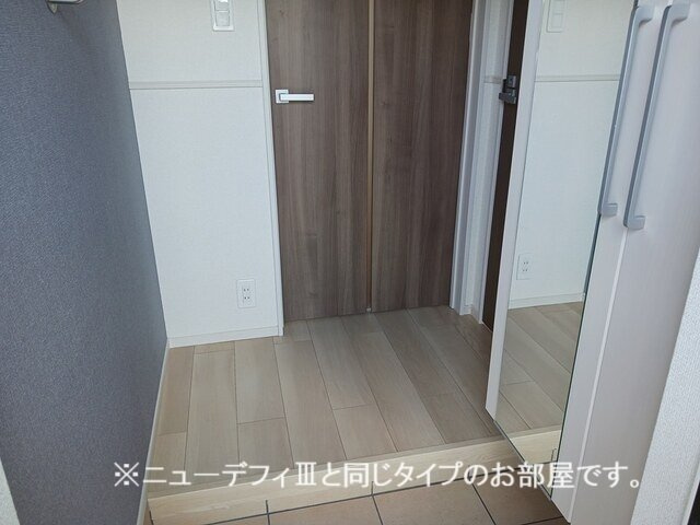 ヒカルサ西大宮の玄関