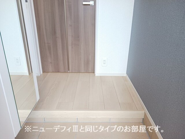 ヒカルサ西大宮の玄関