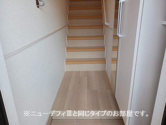 ヒカルサ西大宮の玄関