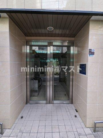 グレース上本町のエントランス