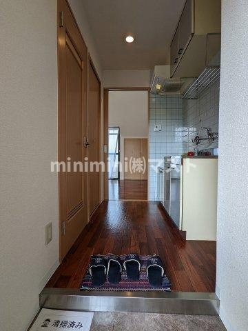 グレース上本町の玄関