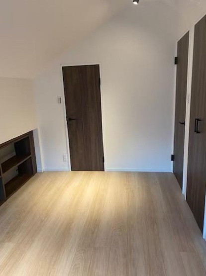 【洋室】 | スカーラ代官山 | ウォークインクローゼット付きの洋室（約6.1帖）