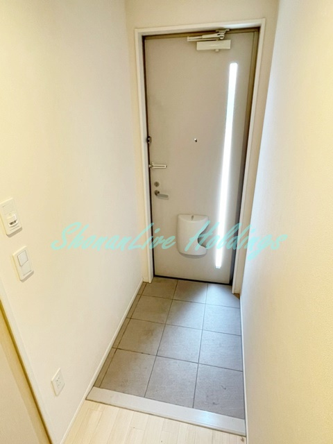 ブリスガーデンⅠの玄関|大きめのシューズボックス