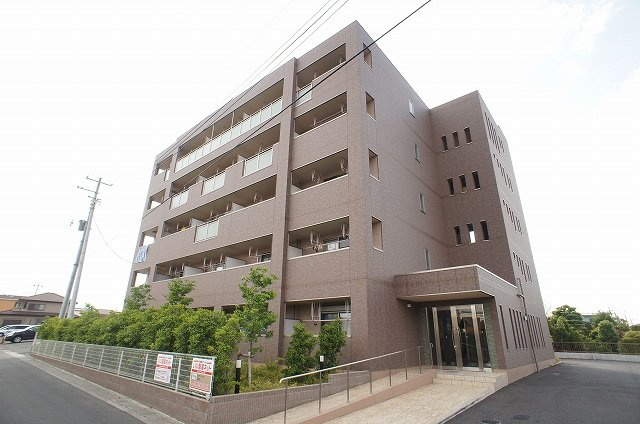 ロイヤル　マムの外観