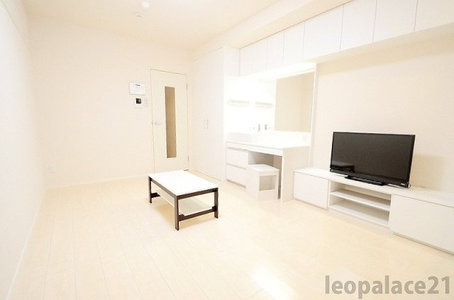 【居間・リビング】 | ミランダサンライズ大川Ⅱ | 設備・仕様は号室により異なる為、現況を優先致します。