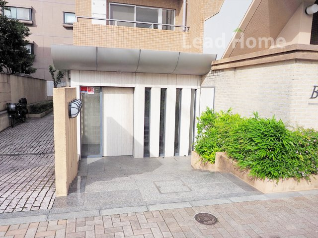 【エントランス】 | ビバリーホームズ松濤 | オートロック付きでセキュリティ面も安心です！