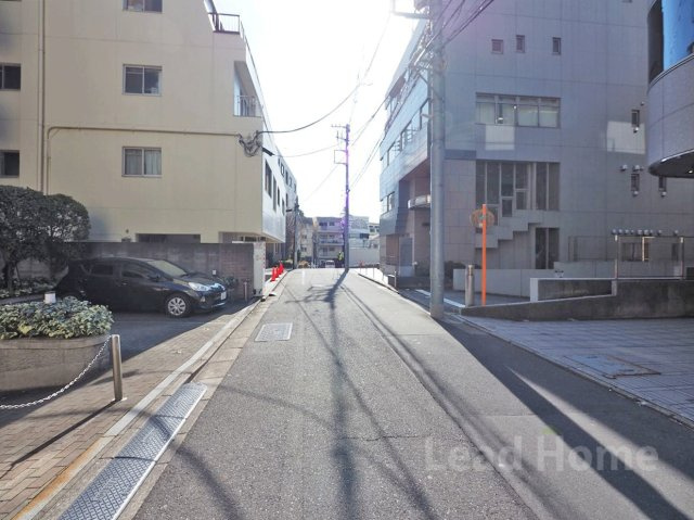 【その他】 | ビューネ渋谷桜丘 | 前面道路