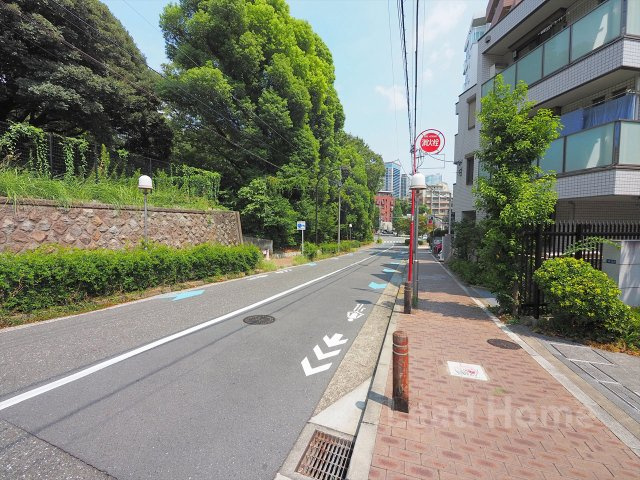 【その他】 | ブランズ渋谷常盤松 | 前面道路