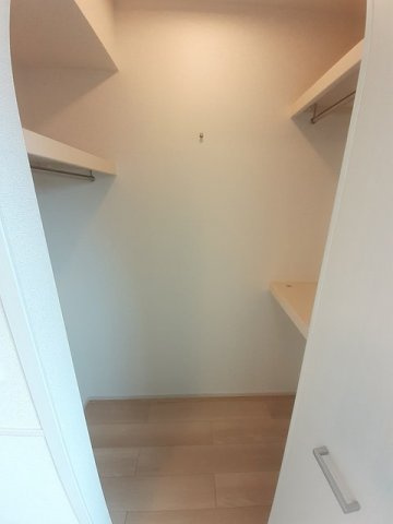 アミティエ鵜池　１号館の収納