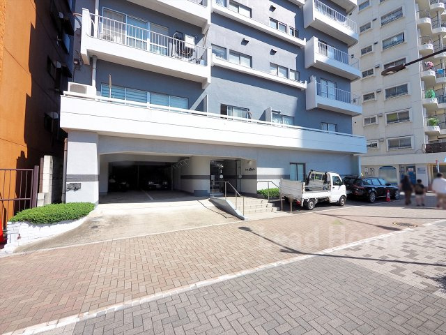 【エントランス】 | 代々木パビリオン