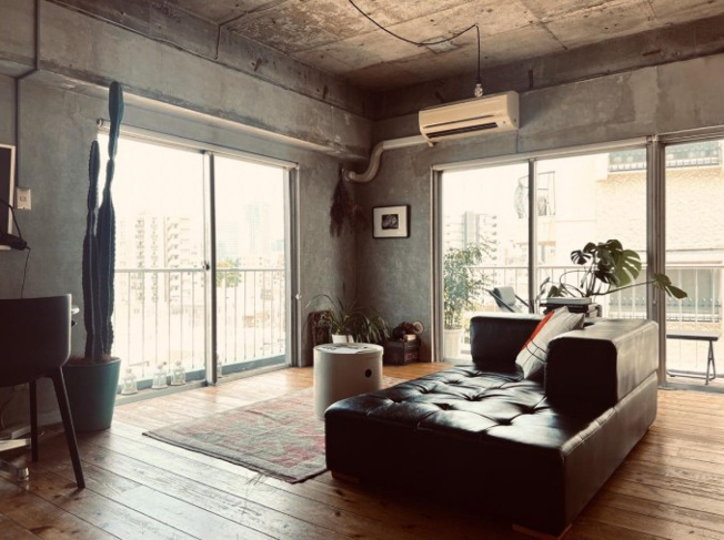 【居間・リビング】 | 代々木パビリオン | 6階部分の南東角部屋につき、陽当たり・眺望良好です！