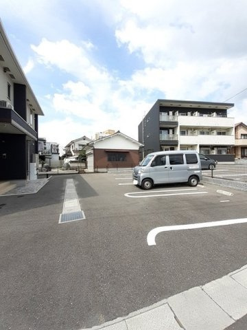 Ｋ’ｓ　シエージィ　Ａの駐車場