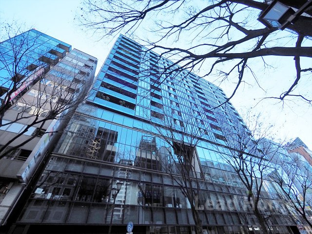 【外観】 | 宮益坂ビルディング　ザ・渋谷レジデンス | 渋谷区渋谷2丁目に建つ「宮益坂ビルディング　ザ・渋谷レジデンス」。地下2階付地上15階建・総戸数128戸のマンションです。