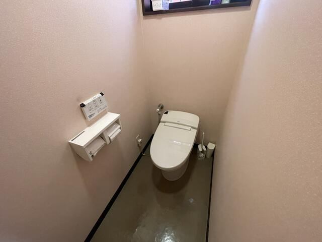 鹿沼市晃望台　事務所のトイレ