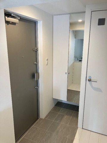 LEGALAND三軒茶屋Southの玄関