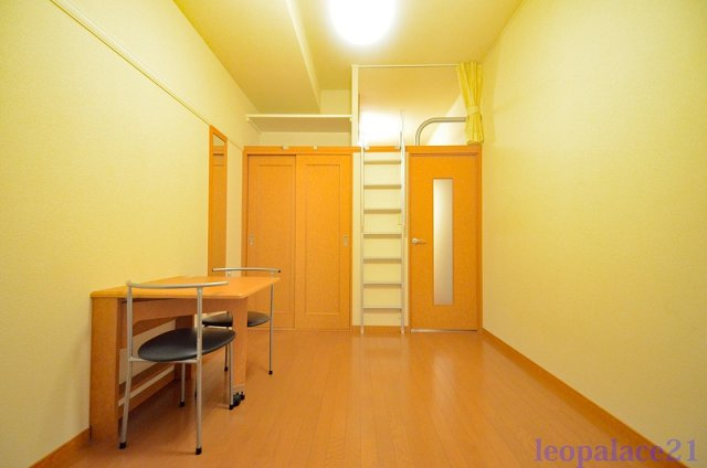 レオパレス末松の居間・リビング|設備・仕様は号室により異なる為、現況を優先致します。